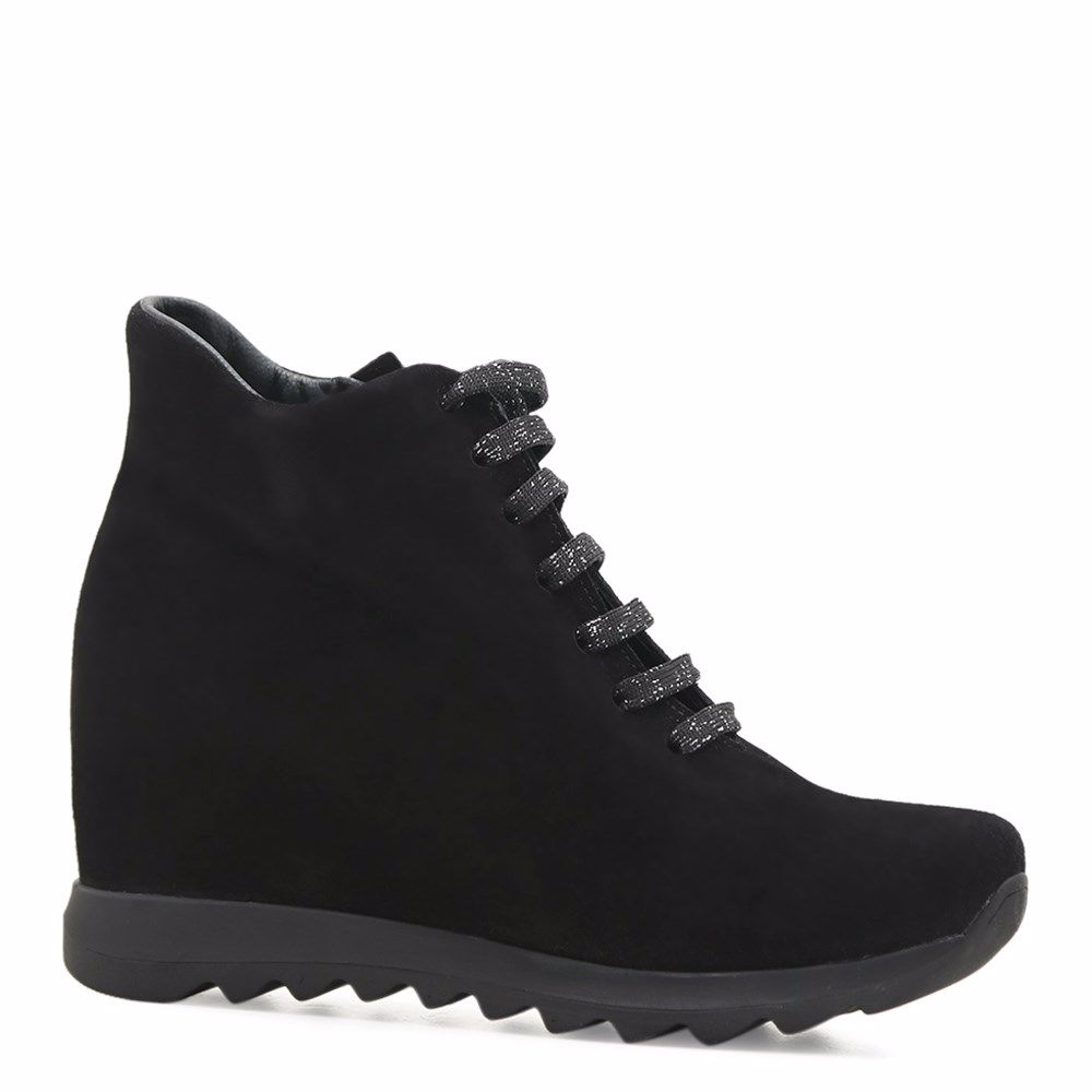 Ботинки осенние на танкетке, Черный
Ботинки осенние на танкетке, Черный