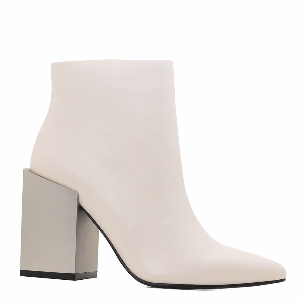 Ботинки осенние на каблуке, Кремовий
Ботинки осенние на каблуке, Кремовий