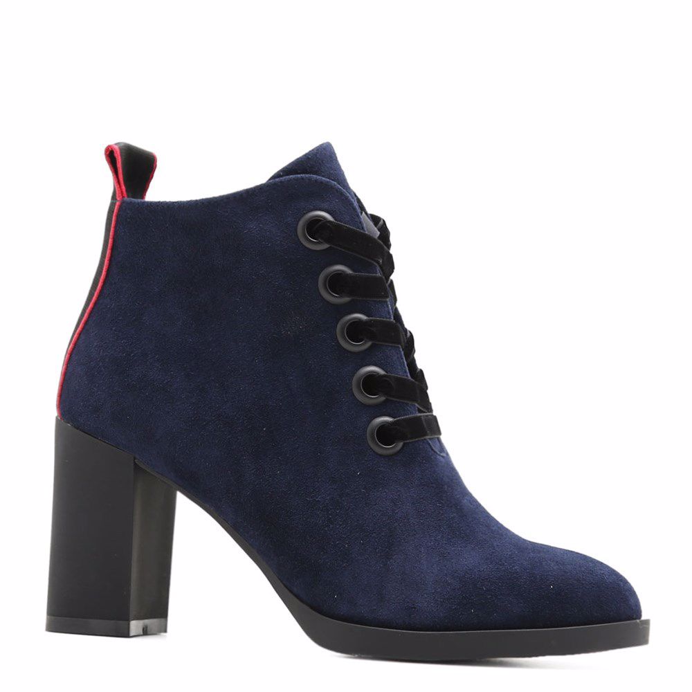 Ботинки осенние на каблуке, Синий
Ботинки осенние на каблуке, Синий