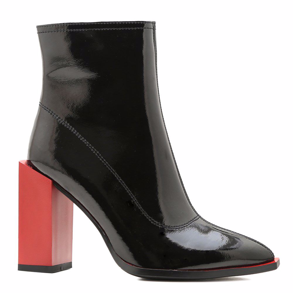 Ботинки осенние на каблуке, Чорний
Ботинки осенние на каблуке, Чорний