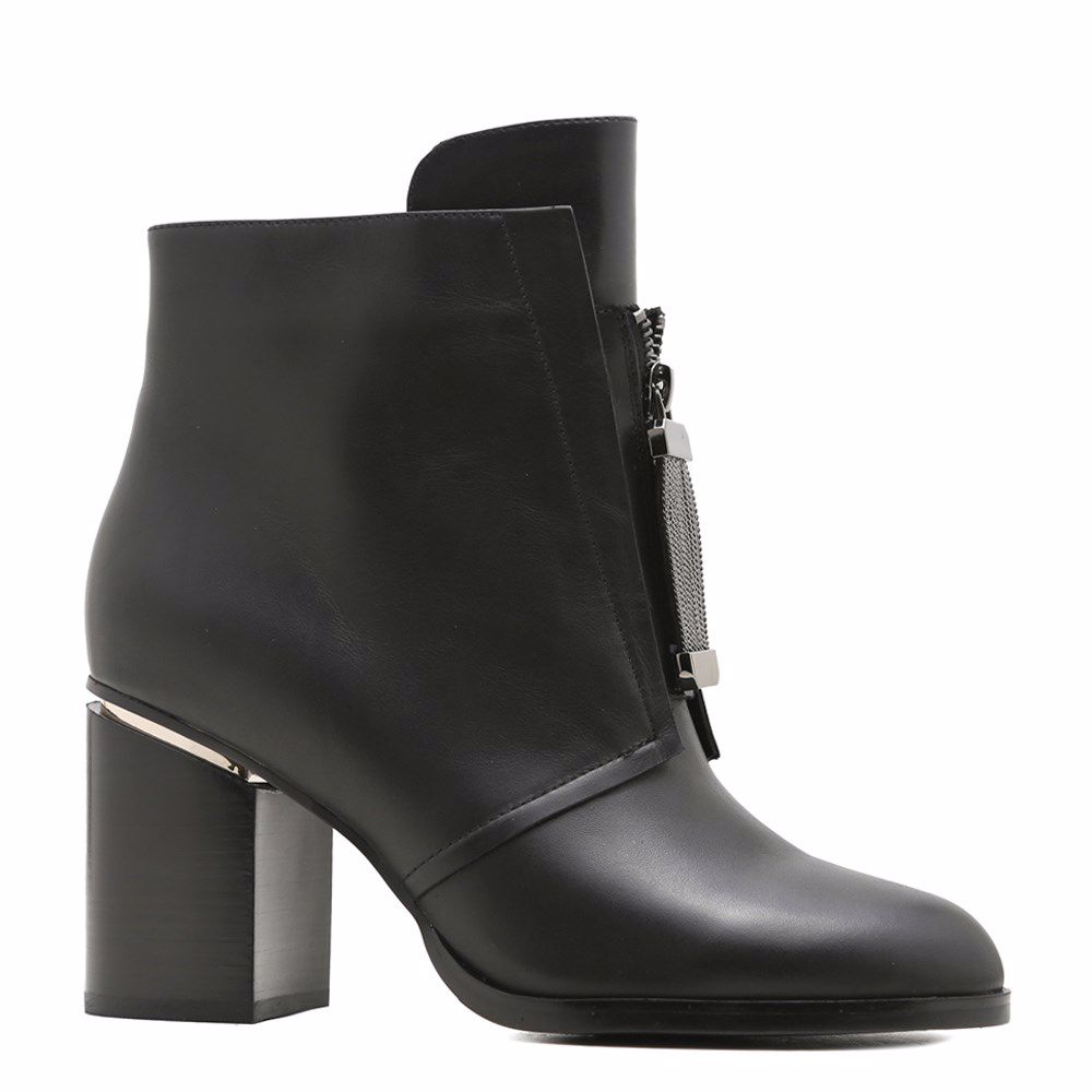 Ботинки осенние на каблуке, Черный
Ботинки осенние на каблуке, Черный