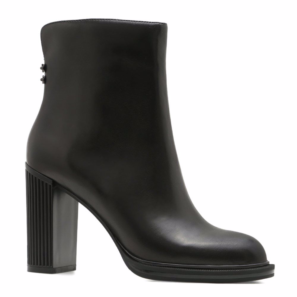 Ботинки осенние на каблуке, Черный
Ботинки осенние на каблуке, Черный