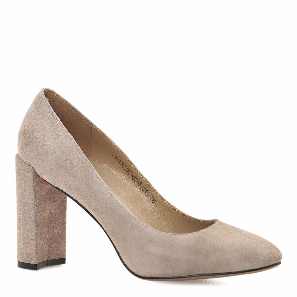 Туфли на каблуке
Туфли на каблуке