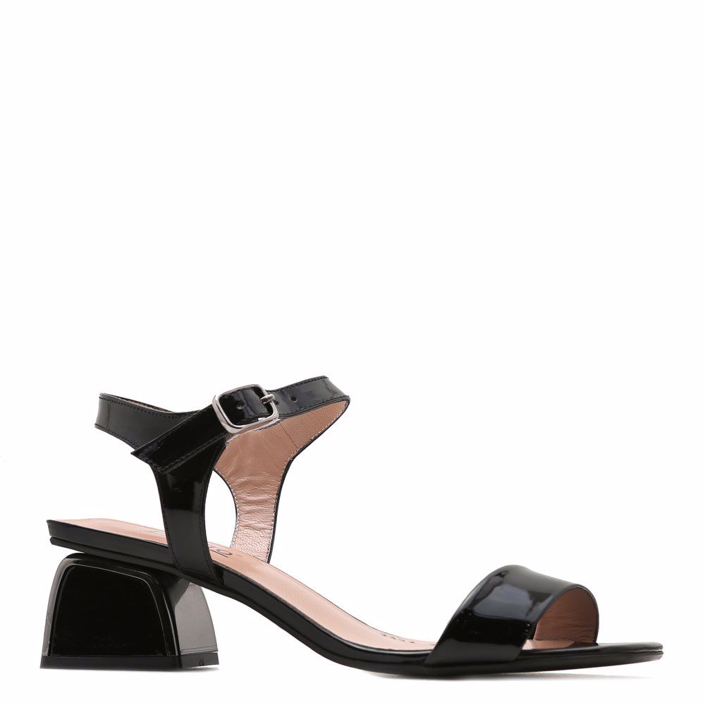 Босоніжки на підборах, Чорний
Босоніжки на підборах, Чорний