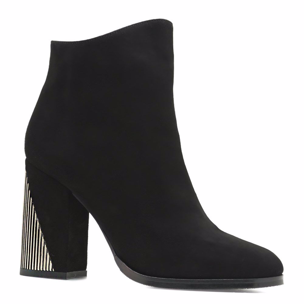 Ботинки осенние на каблуке, Черный
Ботинки осенние на каблуке, Черный