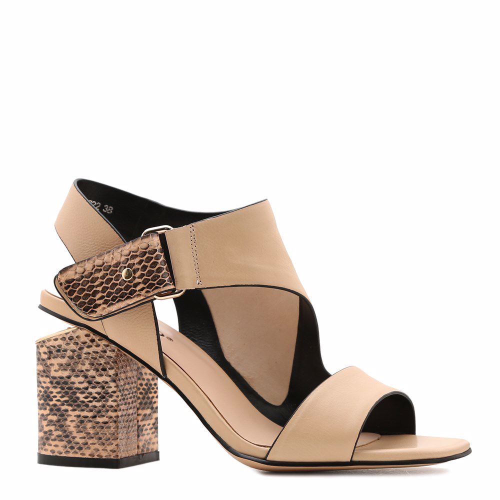 Босоніжки на підборах, Бежевий
Босоніжки на підборах, Бежевий