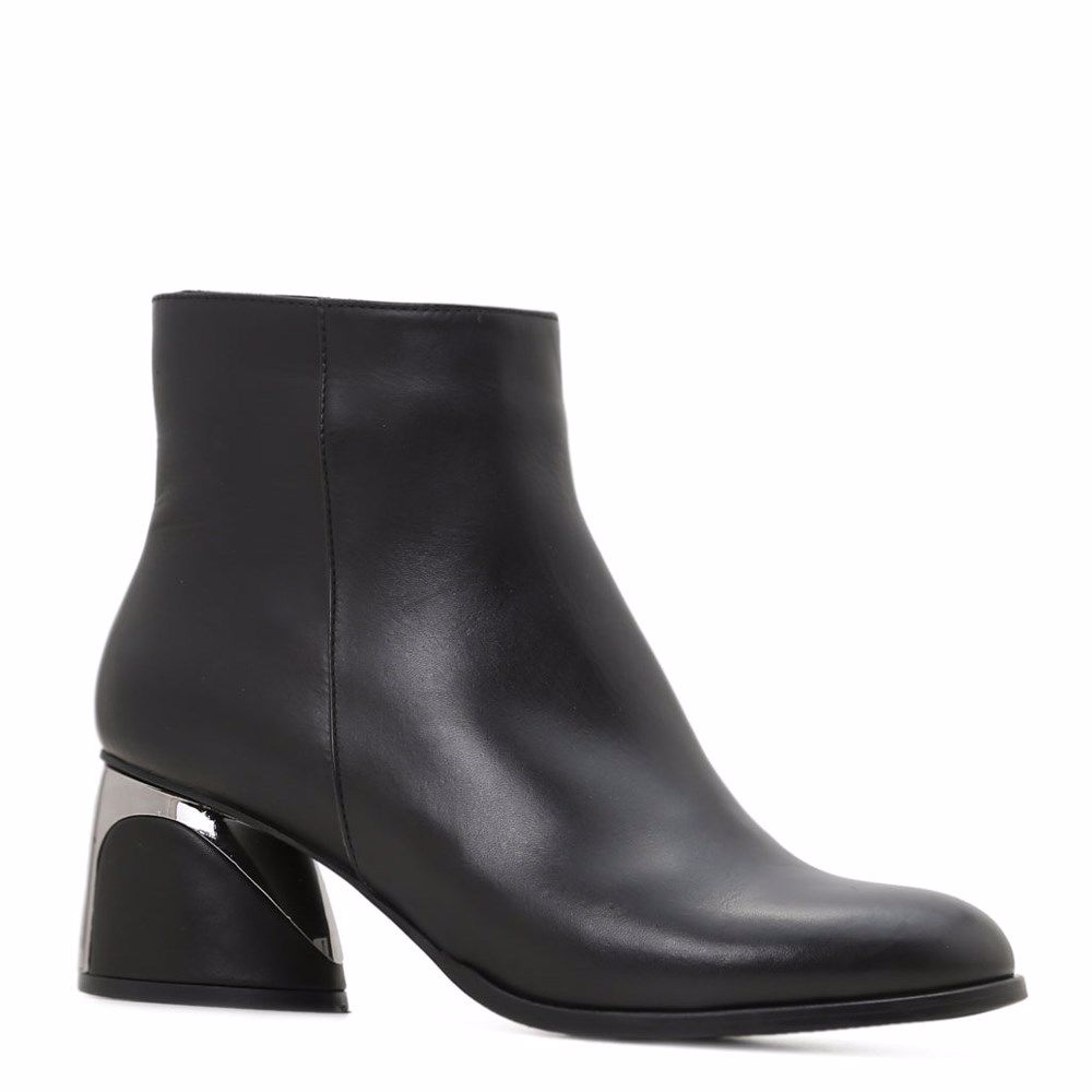 Ботинки осенние на каблуке, Чорний 
Ботинки осенние на каблуке, Чорний