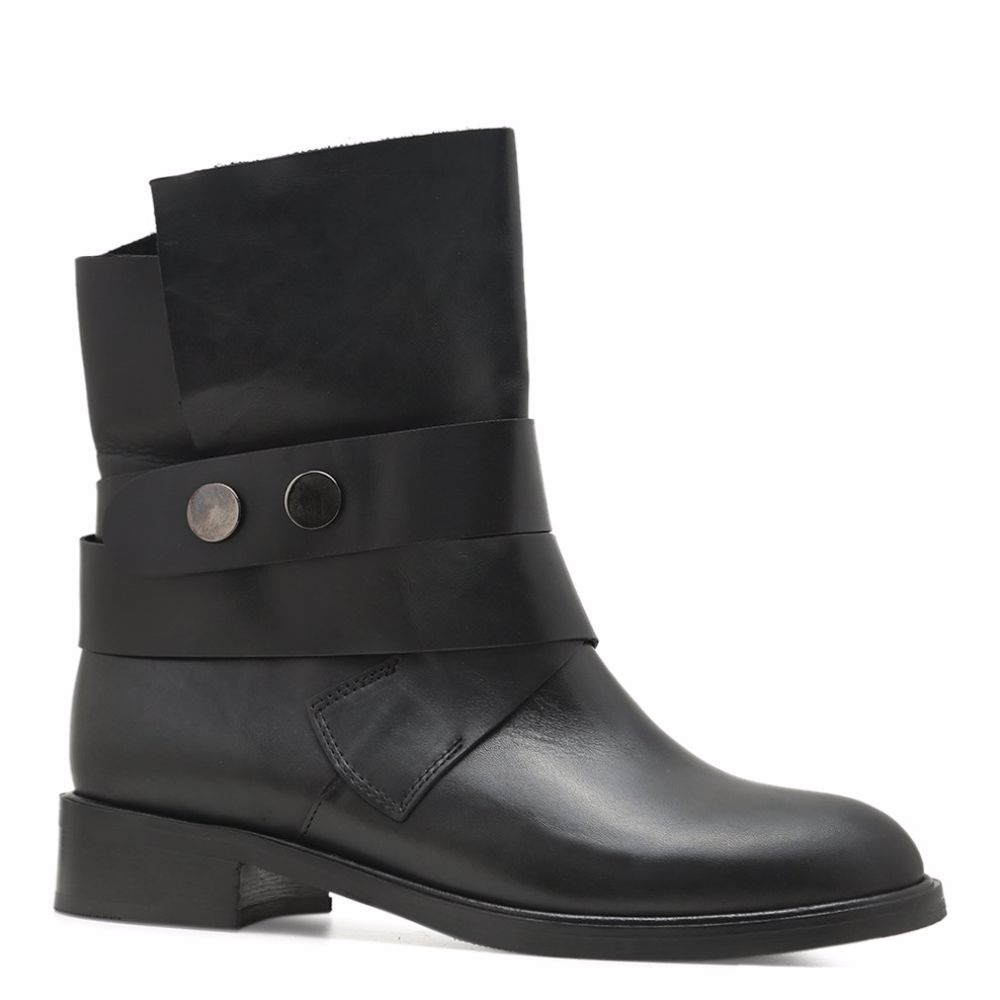 Ботинки осенние на низком ходу, Черный
Ботинки осенние на низком ходу, Черный