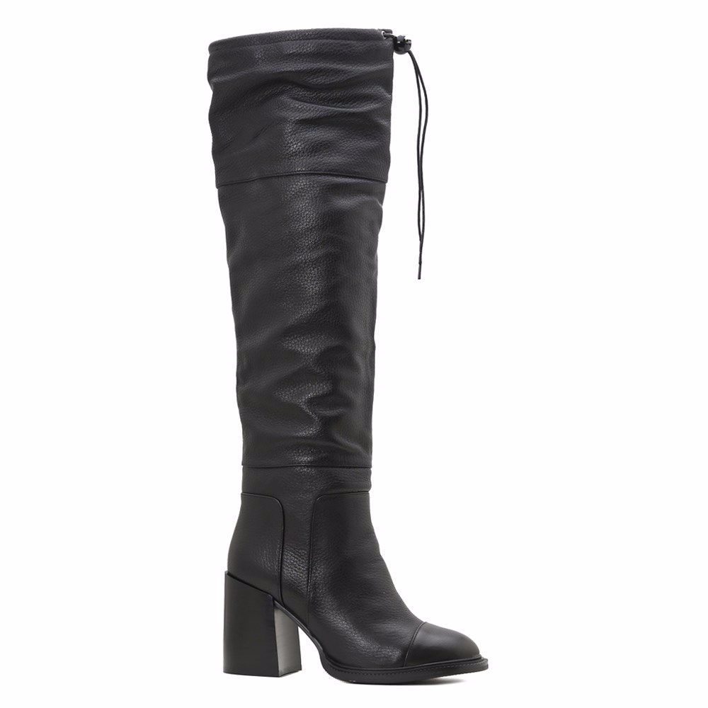 Ботфорты зимние на каблуке, Черный
Ботфорты зимние на каблуке, Черный