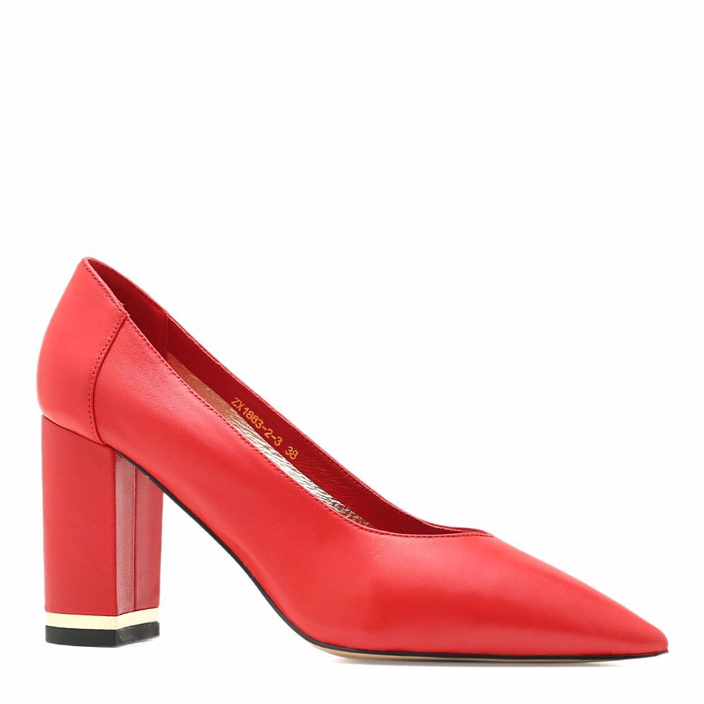 Туфли на каблуке
Туфли на каблуке