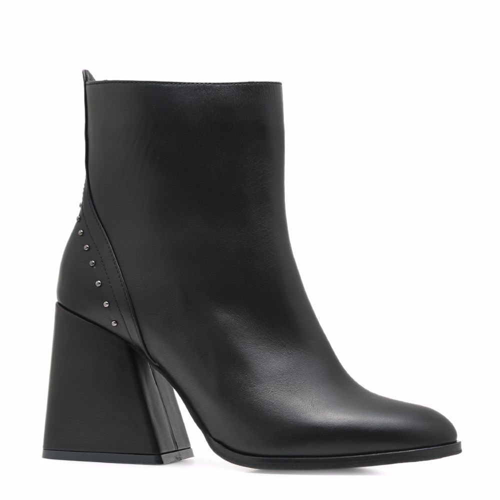 Ботинки осенние на каблуке, Черный
Ботинки осенние на каблуке, Черный