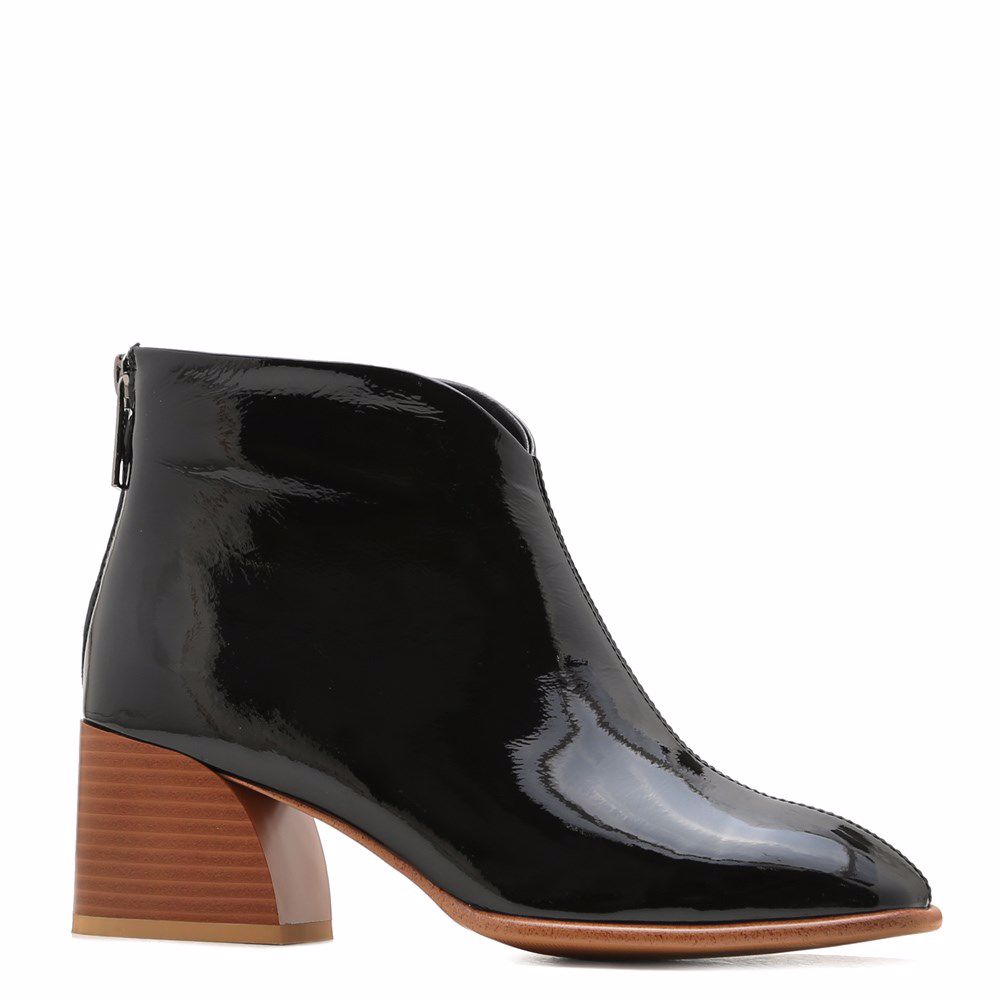 Ботинки осенние на каблуке, Черный
Ботинки осенние на каблуке, Черный