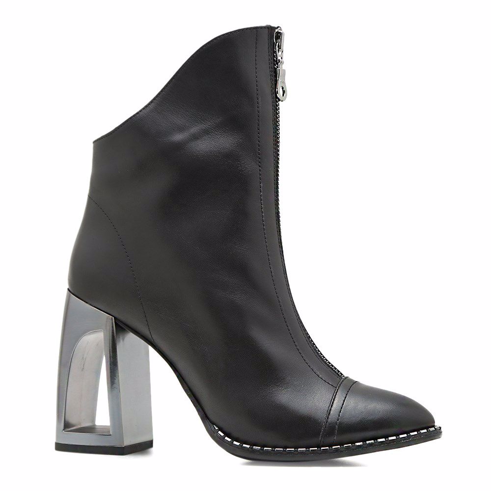 Ботинки осенние на каблуке, Черный
Ботинки осенние на каблуке, Черный