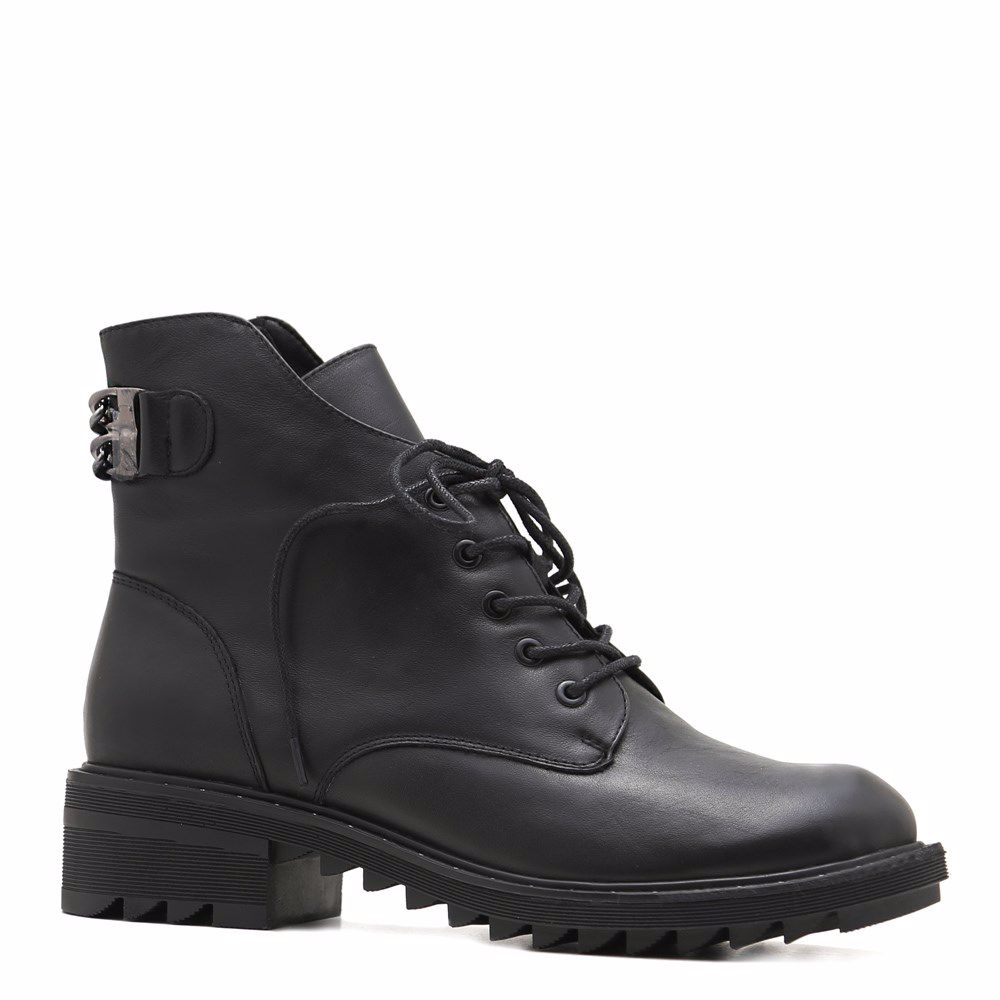 Ботинки осенние на низком ходу
Ботинки осенние на низком ходу