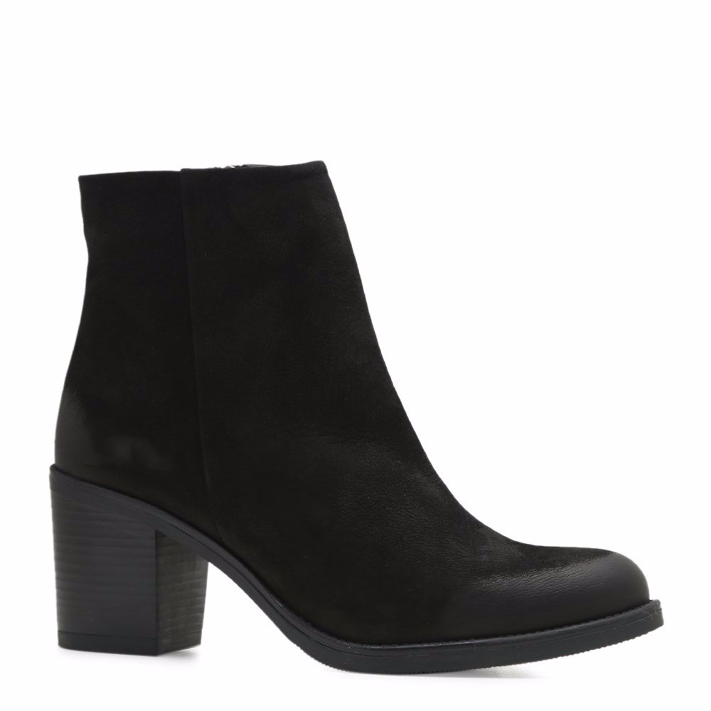 Ботинки осенние на каблуке, Черный
Ботинки осенние на каблуке, Черный