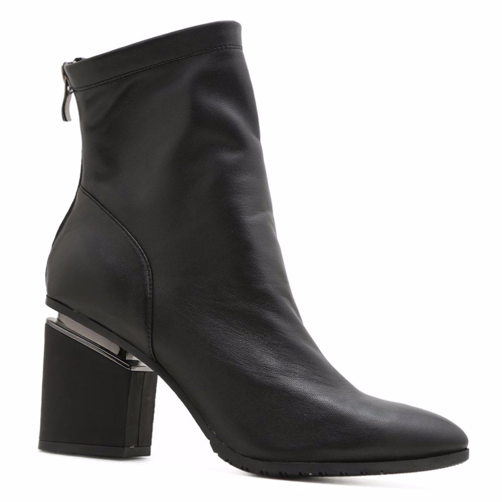 Ботинки весенние на каблуке, Чорний
Ботинки весенние на каблуке, Чорний