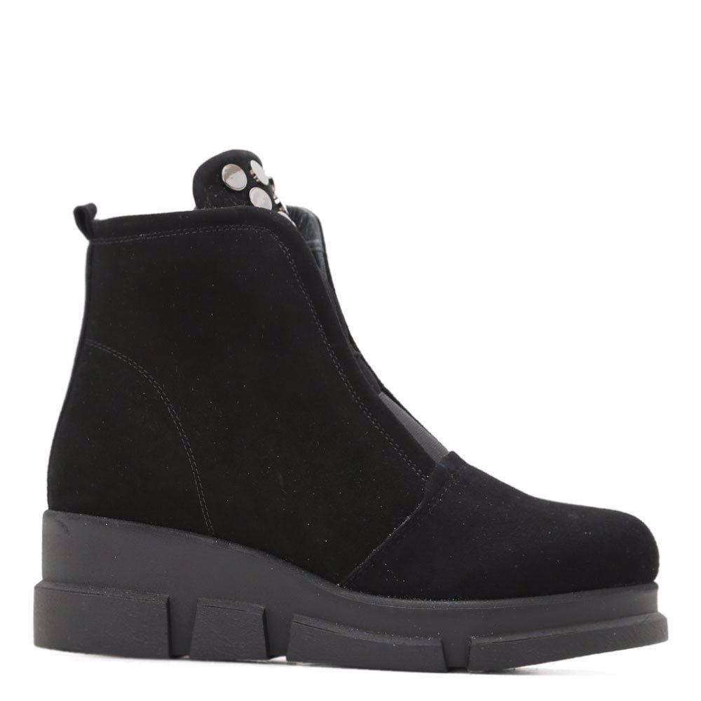 Ботинки зимние на платформе
Ботинки зимние на платформе