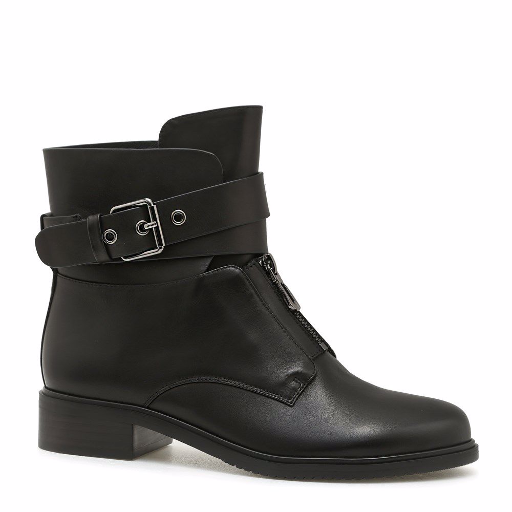 Ботинки осенние на низком ходу
Ботинки осенние на низком ходу