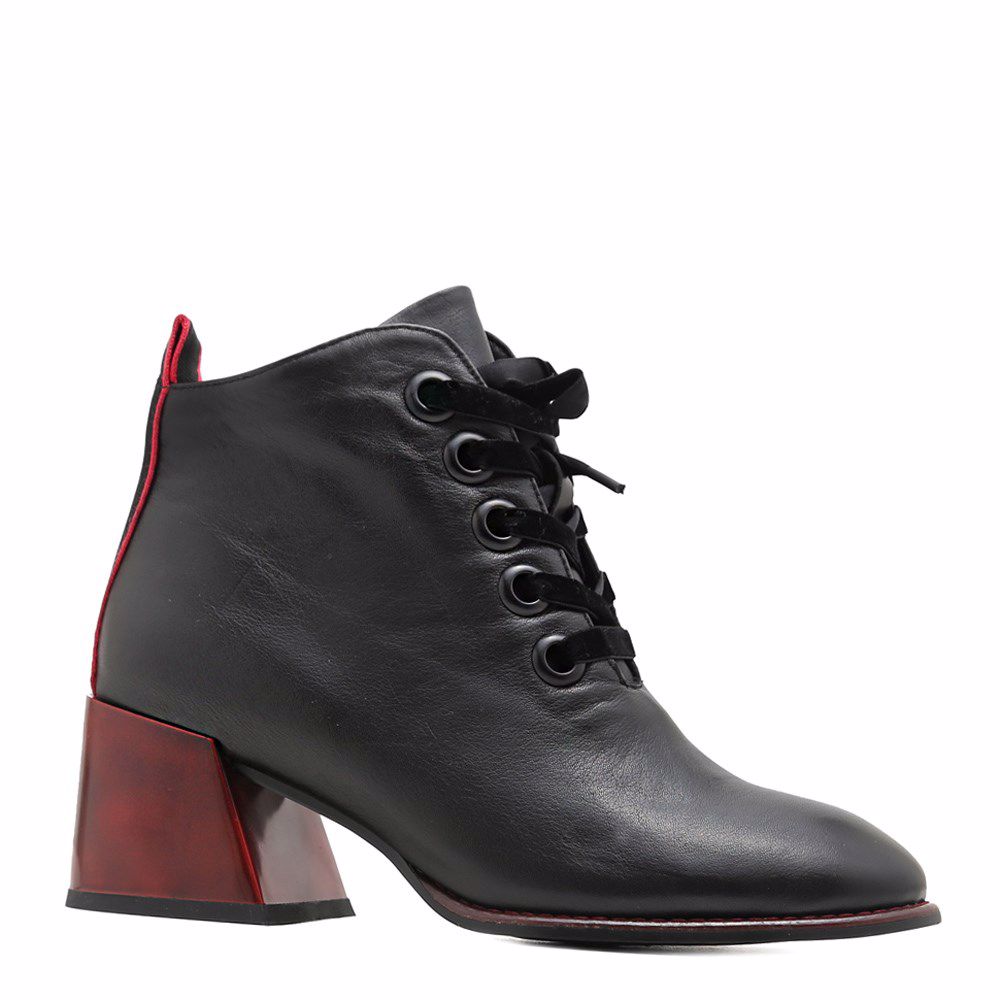 Ботинки осенние на каблуке, Черный
Ботинки осенние на каблуке, Черный