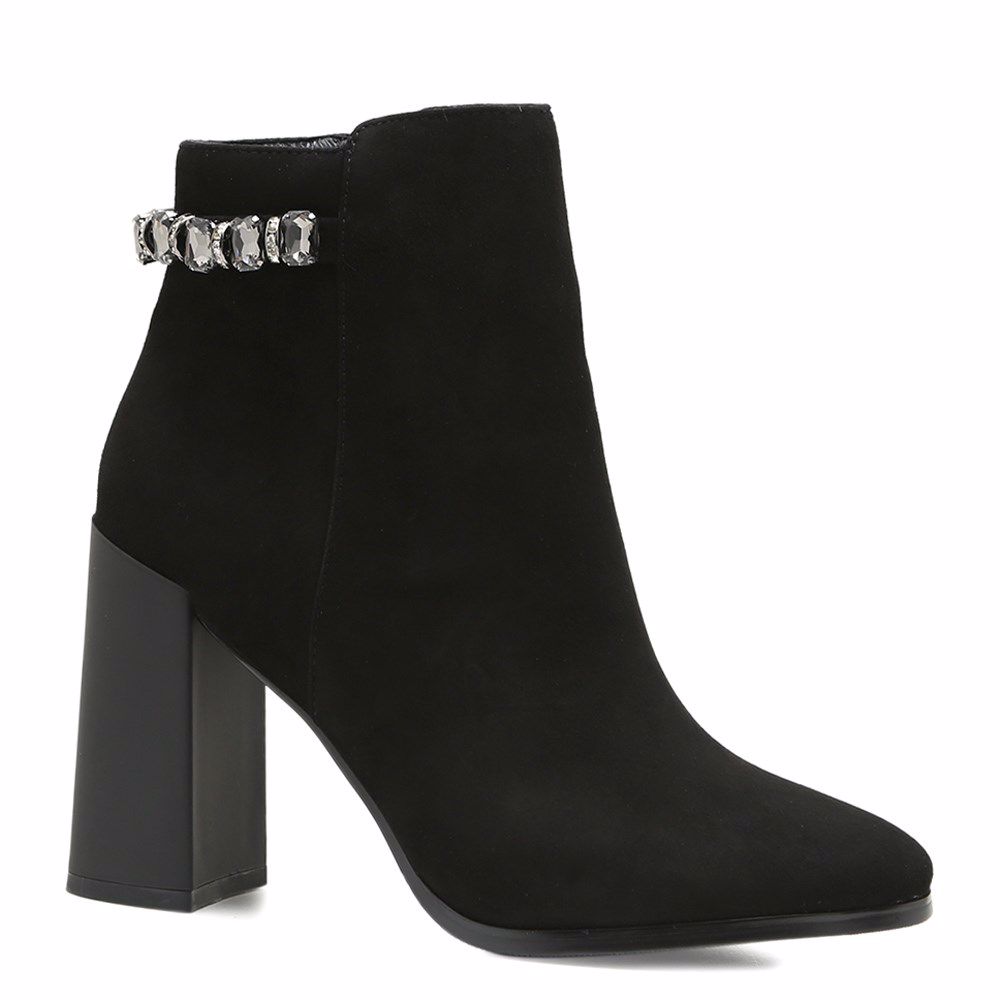 Ботинки осенние на каблуке, Черный
Ботинки осенние на каблуке, Черный