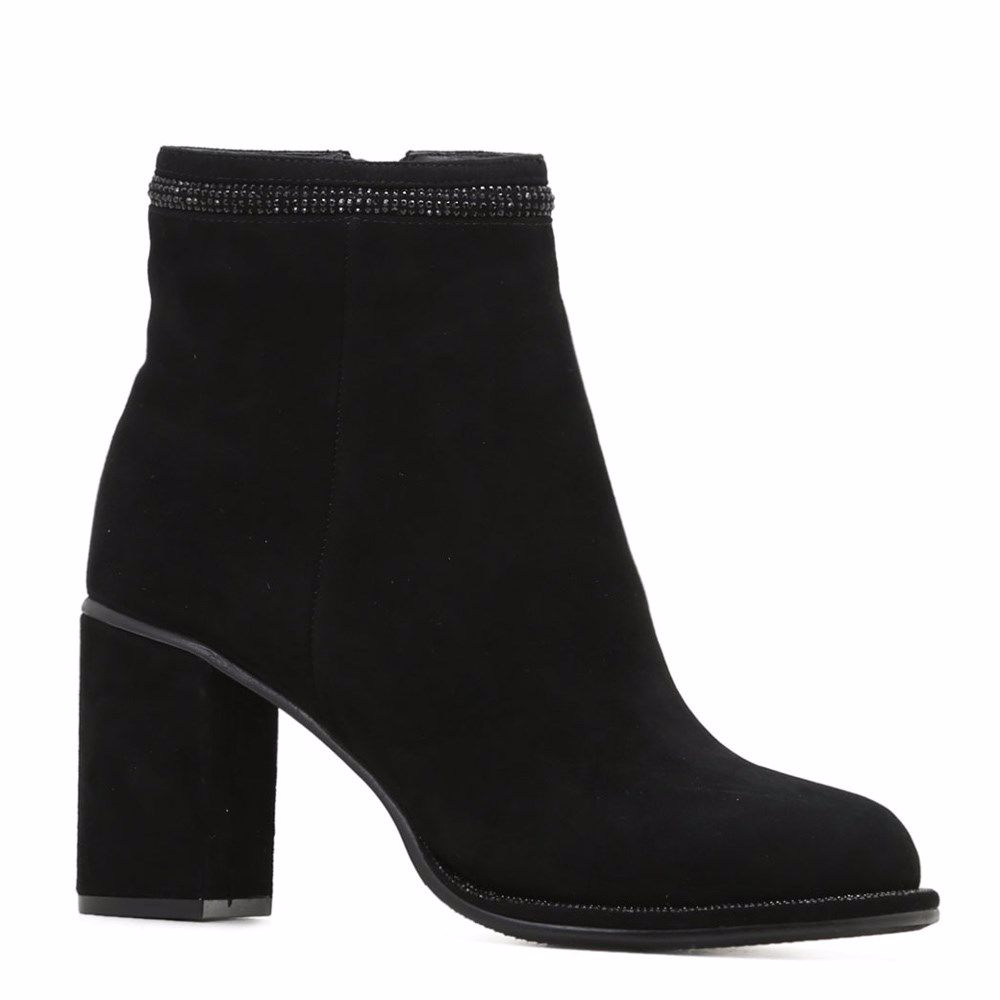 Черевики зимові на підборах, Чорний
Черевики зимові на підборах, Чорний