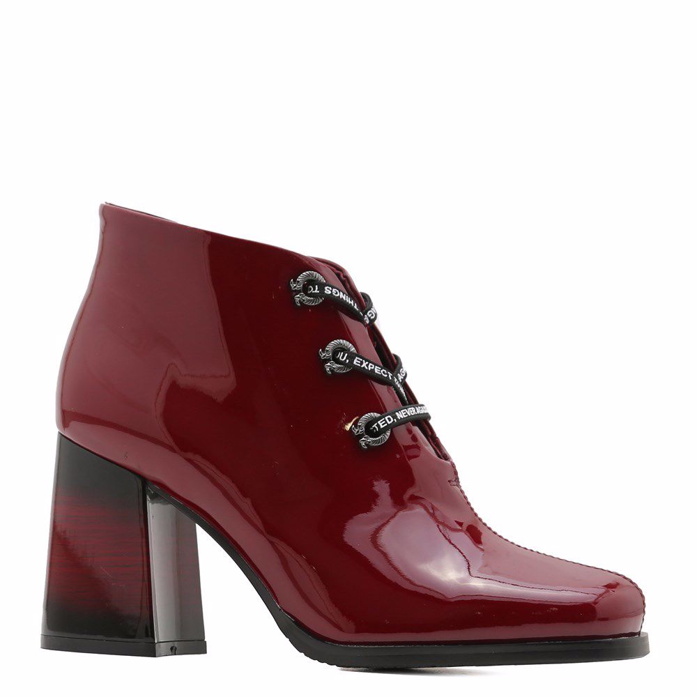 Ботинки осенние на каблуке, Бордовий
Ботинки осенние на каблуке, Бордовий