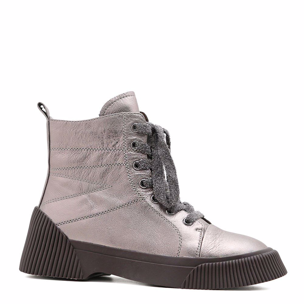 Ботинки осенние на низком ходу, Серебро
Ботинки осенние на низком ходу, Серебро