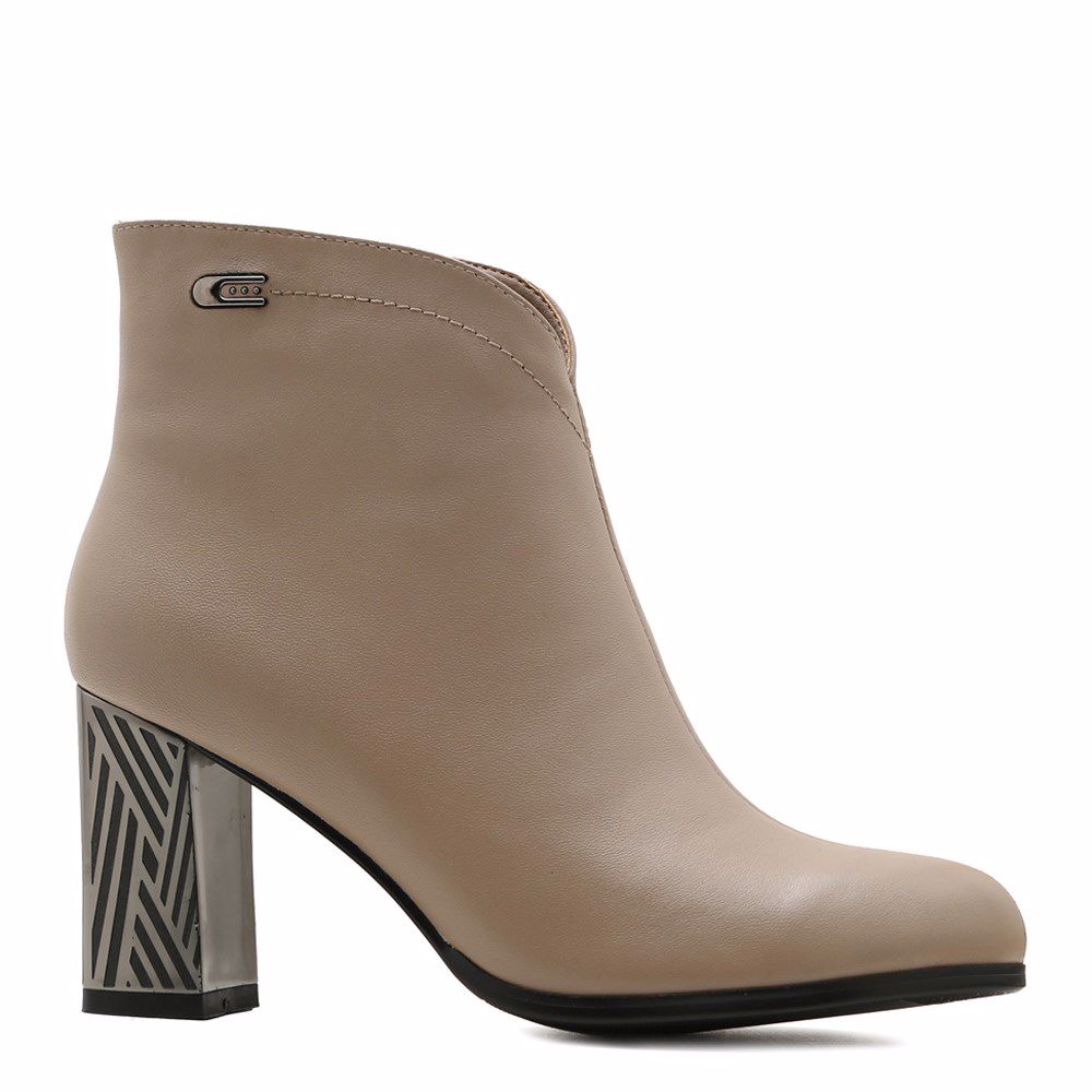 Ботинки осенние на каблуке, Бежевий
Ботинки осенние на каблуке, Бежевий