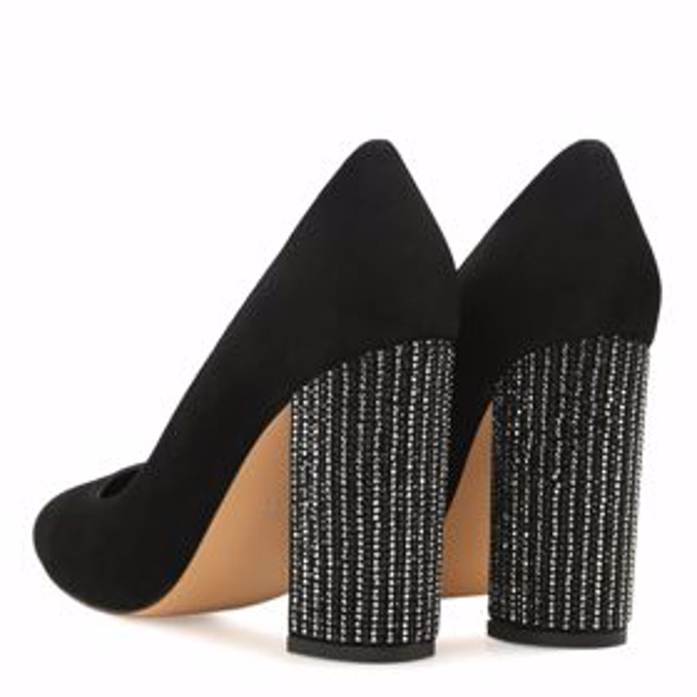 Туфли на каблуке, Черный
Туфли на каблуке, Черный