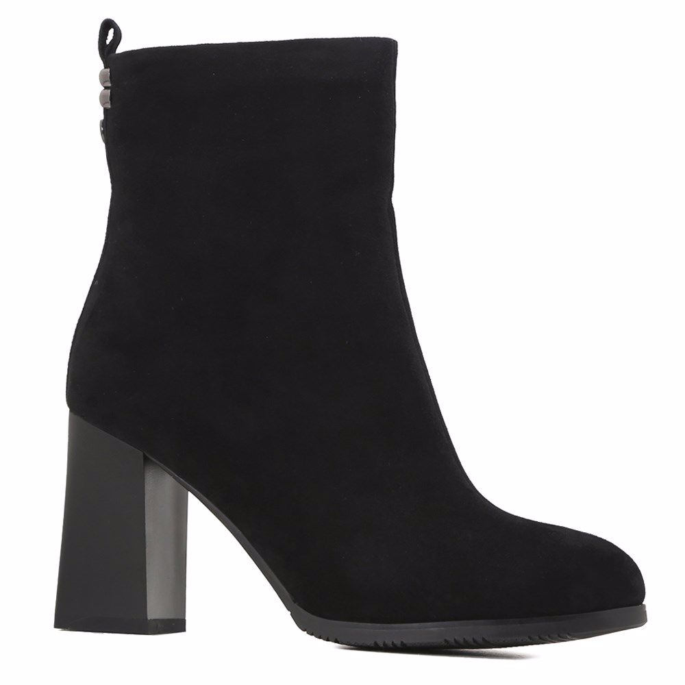 Ботинки зимние на каблуке, Чорний
Ботинки зимние на каблуке, Чорний