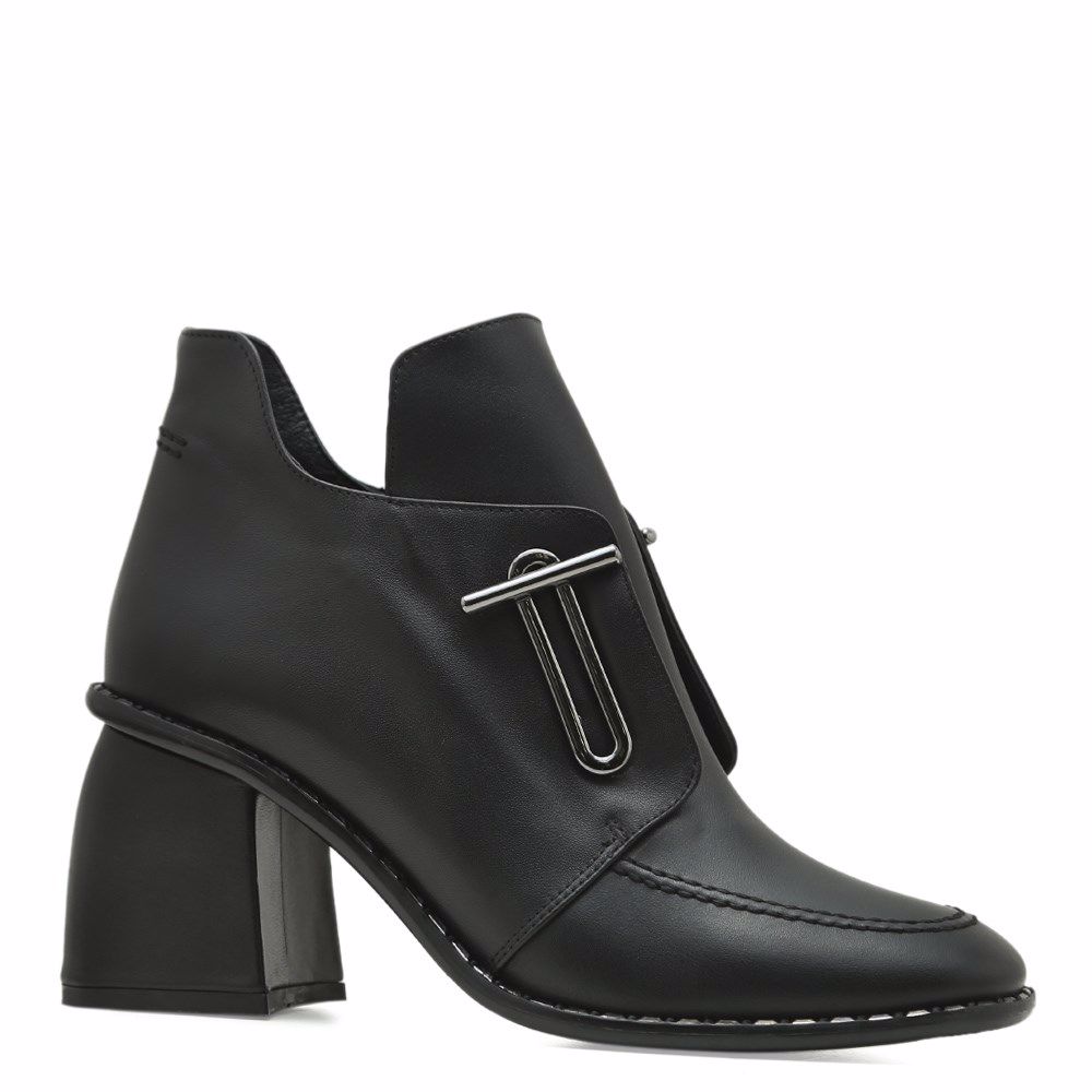 Ботинки осенние на каблуке, Черный
Ботинки осенние на каблуке, Черный