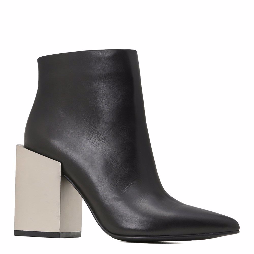 Ботинки осенние на каблуке, Черный
Ботинки осенние на каблуке, Черный