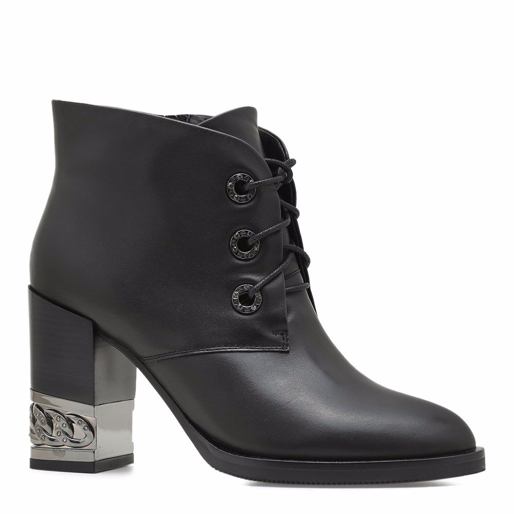 Ботинки осенние на каблуке 
Ботинки осенние на каблуке