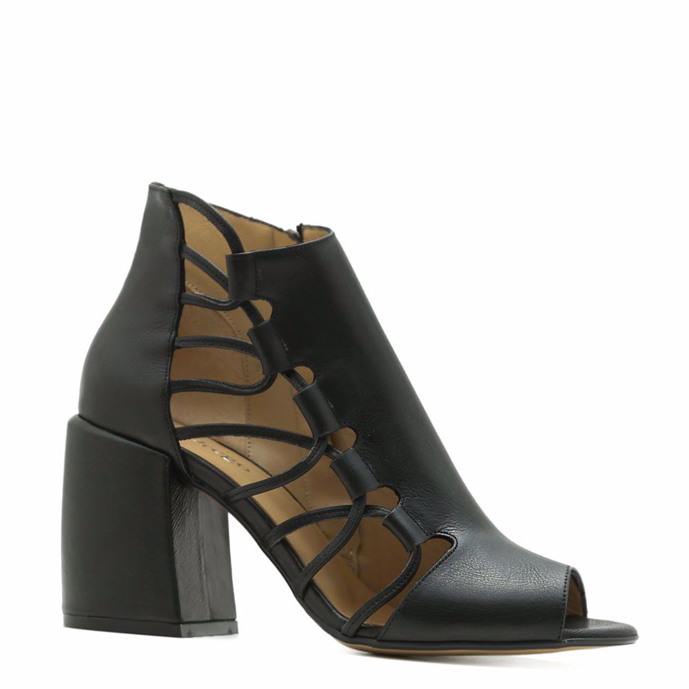 Ботинки весенние на каблуке, Черный
Ботинки весенние на каблуке, Черный