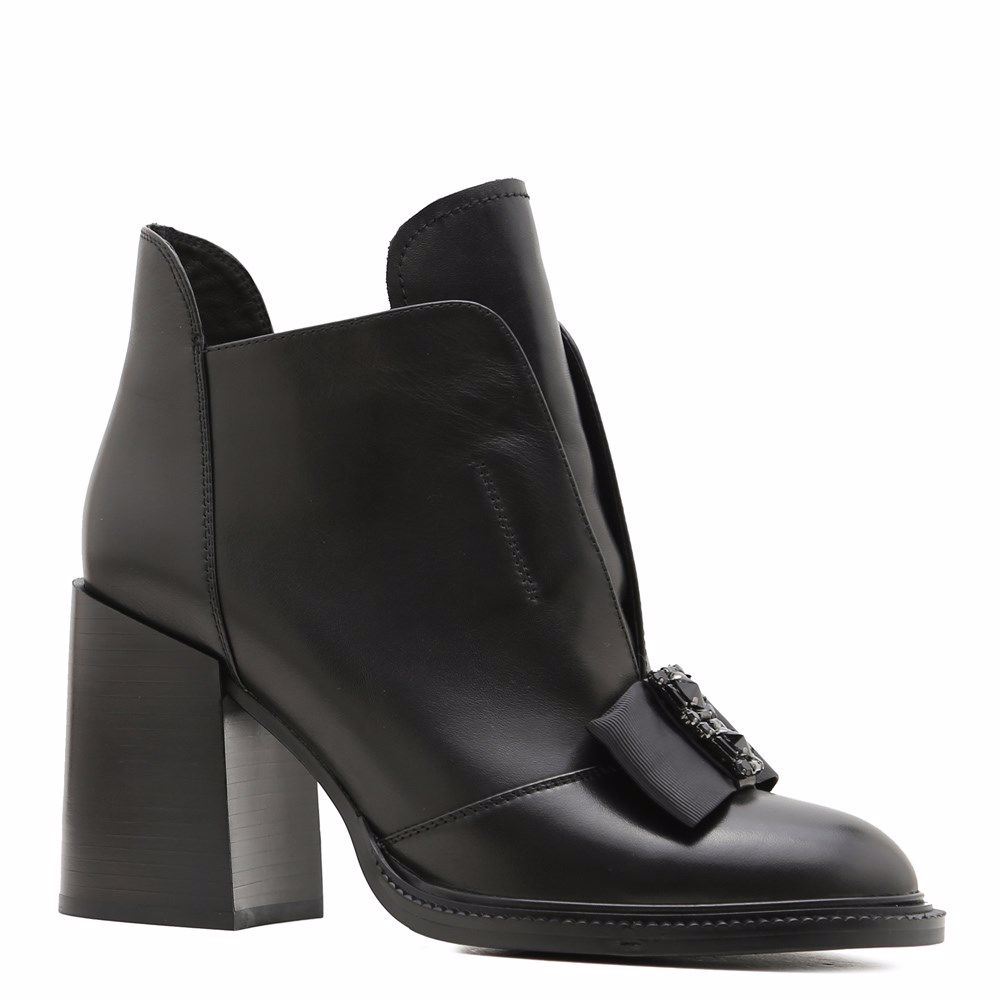 Ботинки осенние на каблуке, Чорний
Ботинки осенние на каблуке, Чорний