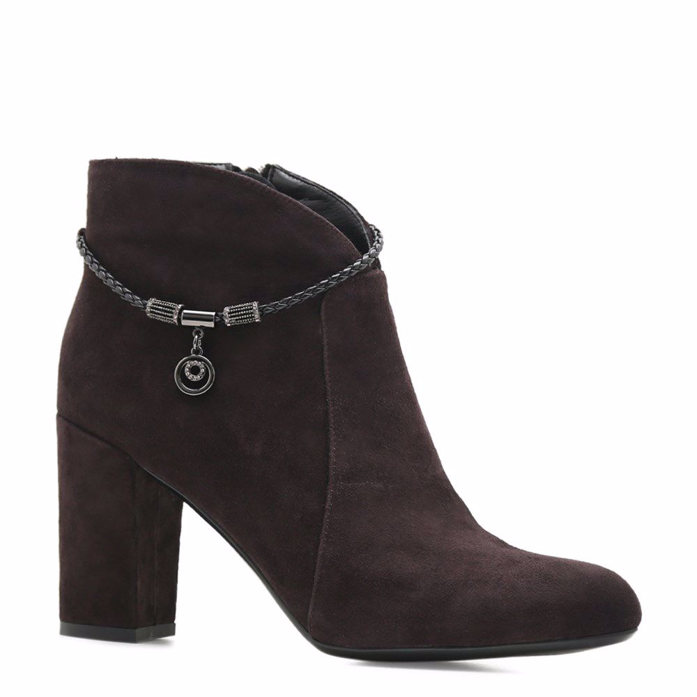 Ботинки осенние на каблуке, Коричневий
Ботинки осенние на каблуке, Коричневий