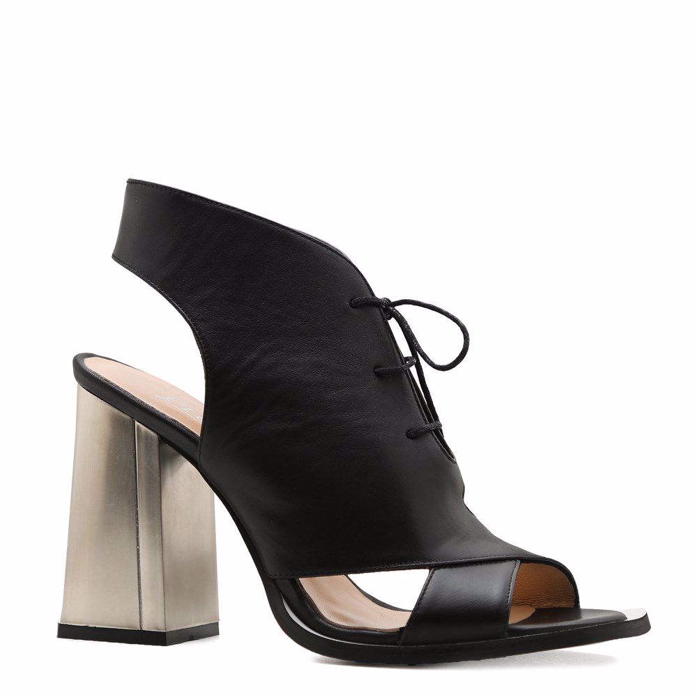 Босоніжки на підборах, Чорний
Босоніжки на підборах, Чорний