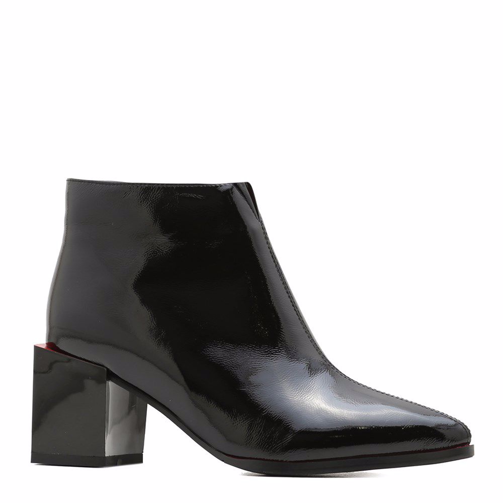 Ботинки осенние на каблуке, Черный
Ботинки осенние на каблуке, Черный