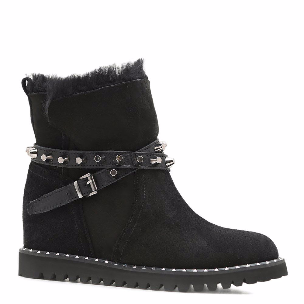 Ботинки зимние на танкетке, Чорний 
Ботинки зимние на танкетке, Чорний