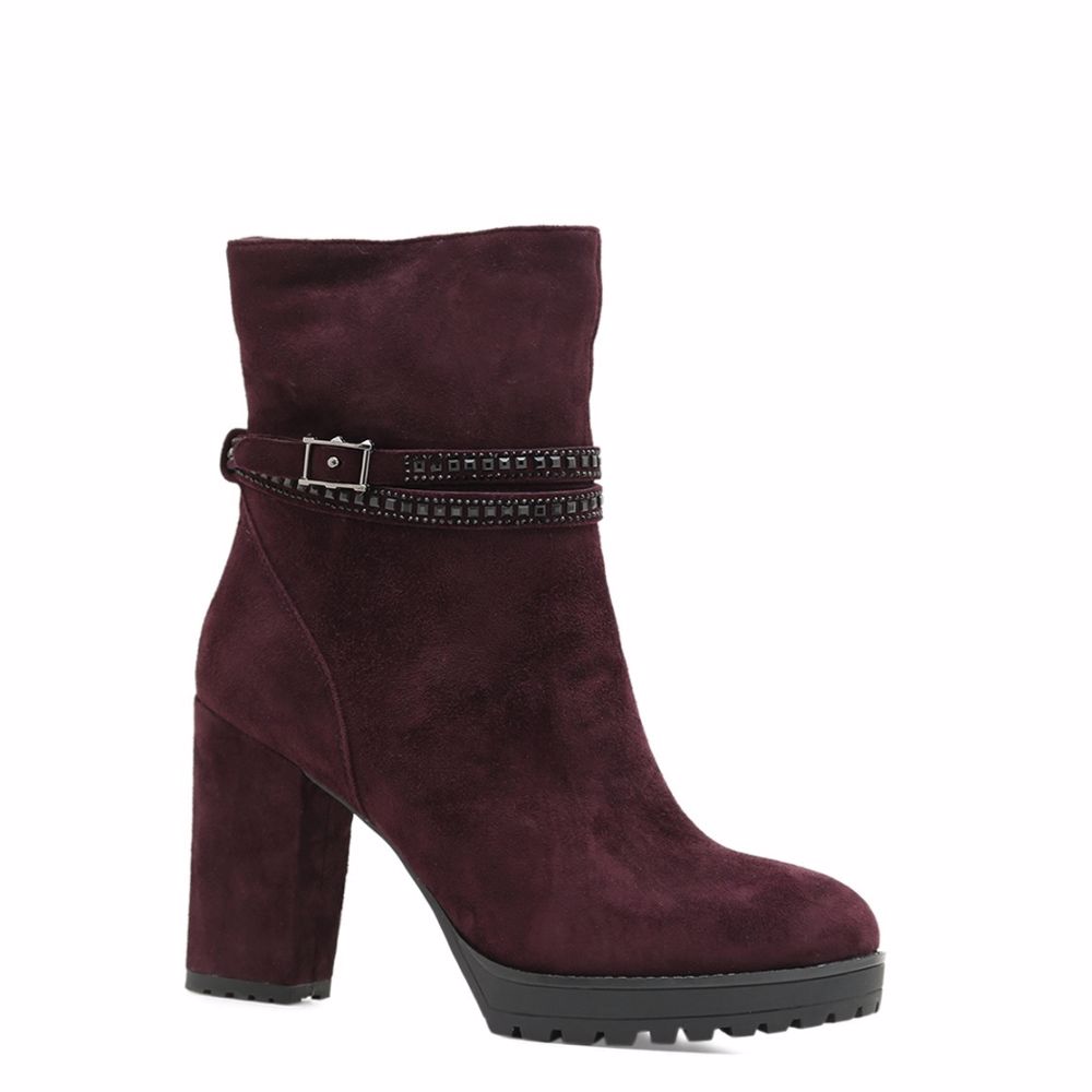Ботинки зимние на каблуке, Фиолетовый
Ботинки зимние на каблуке, Фиолетовый