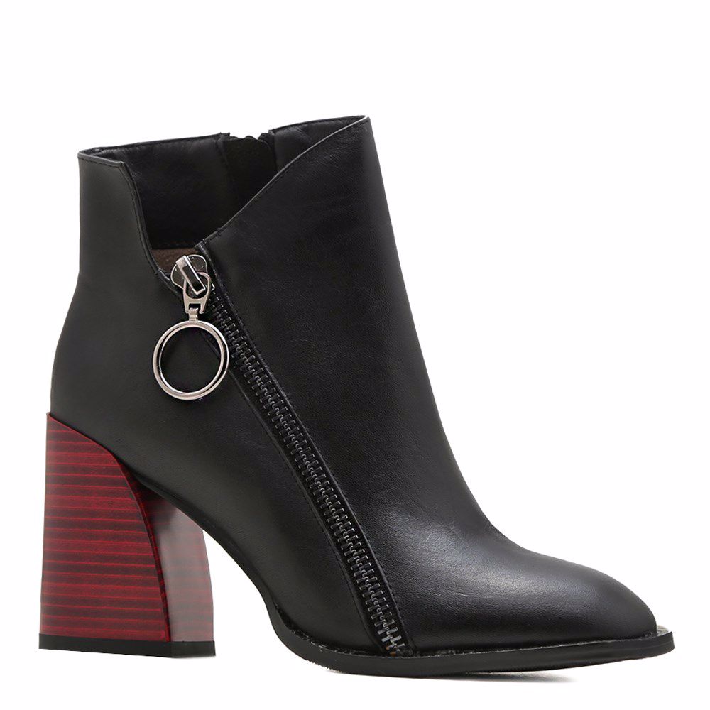 Ботинки осенние на каблуке, Черный
Ботинки осенние на каблуке, Черный