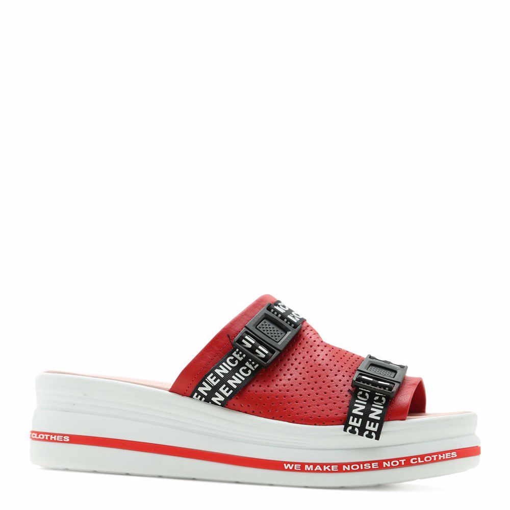 Шлепанцы на платформе, Червоний
Шлепанцы на платформе, Червоний