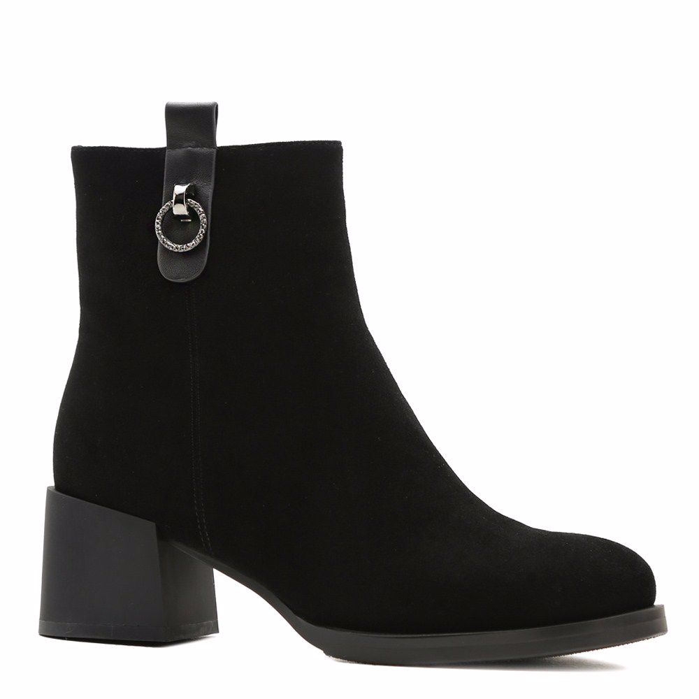 Ботинки зимние на каблуке, Чорний
Ботинки зимние на каблуке, Чорний