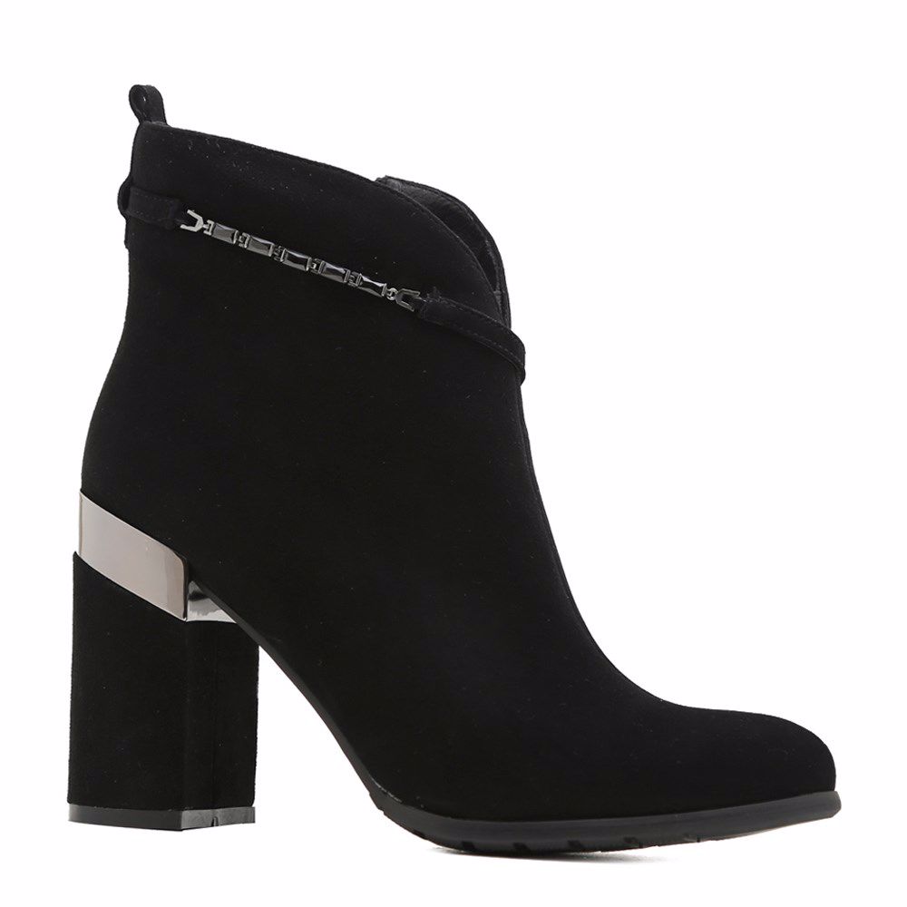 Ботинки осенние на каблуке, Черный
Ботинки осенние на каблуке, Черный