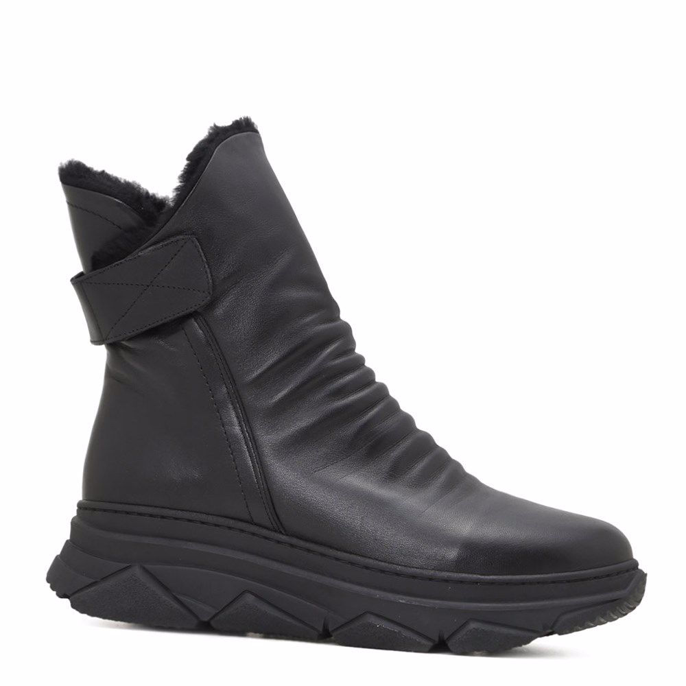 Ботинки зимние на платформе, Чорний
Ботинки зимние на платформе, Чорний