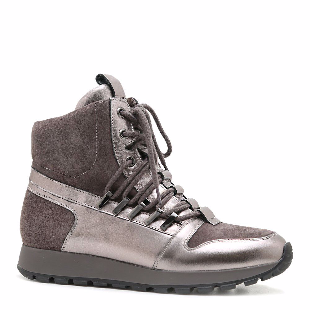 Ботинки осенние на низком ходу
Ботинки осенние на низком ходу