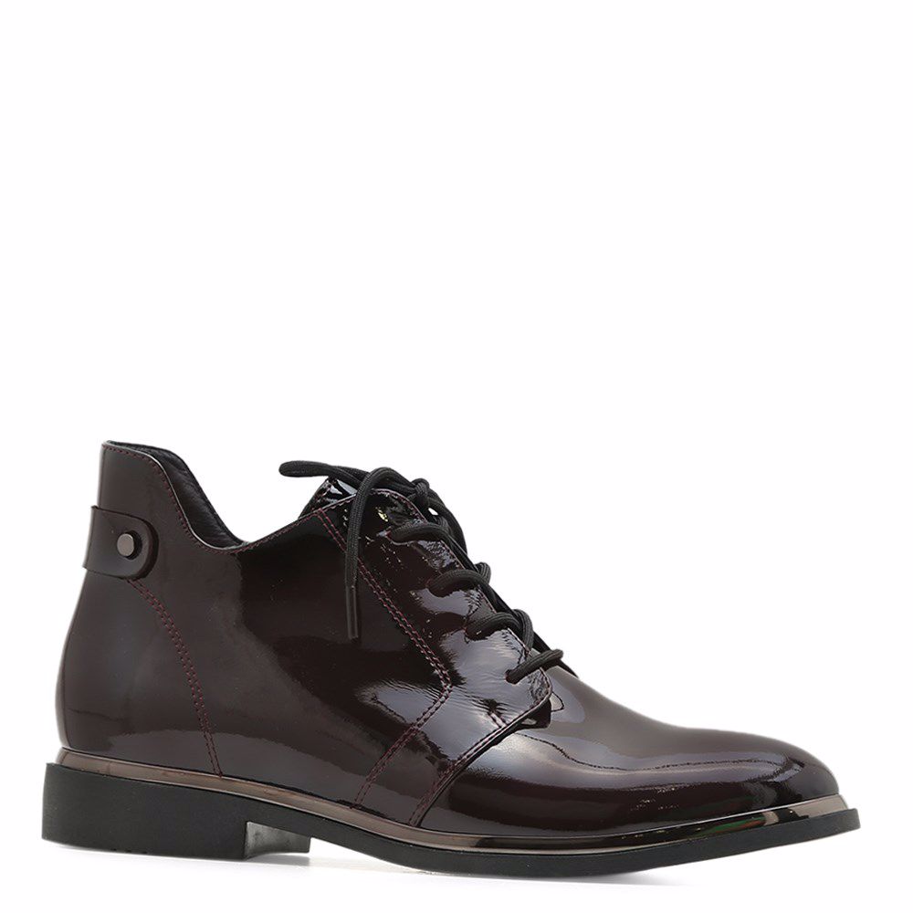 Ботинки осенние на низком ходу
Ботинки осенние на низком ходу